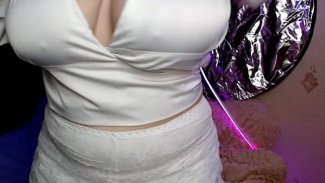 MillyBoo0 online show from 12-03-25, 05:23