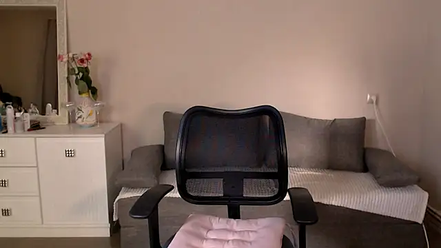 MillyBoo0 online show from 05-24-26, 06:57