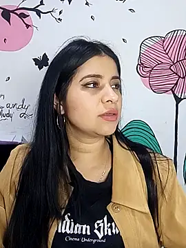 ValerieLove  online show from 10-06-25, 07:25