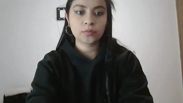 ValerieLove  online show from 12-04-25, 11:15