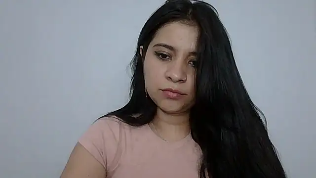 Snapshot of ValerieLove_ chatting on 03-25-26, 10:52 ValerieLove online show from 03-25-26, 10:52