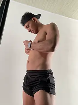 Smith Fitness online show from 02-12-26, 01:44