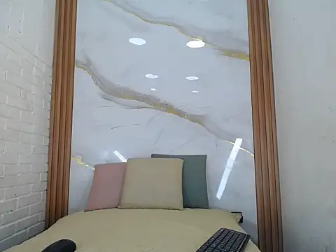 Penelopee Rouse online show from 09-20-25, 07:19