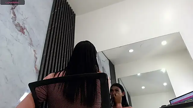 Penelopee Rouse online show from 02-27-26, 07:46