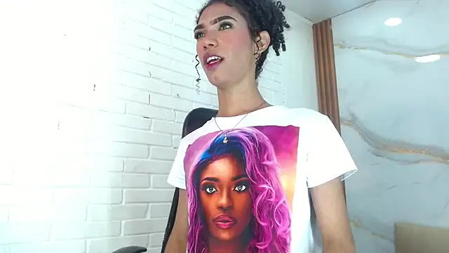 Penelopee Rouse online show from 10-10-25, 07:36