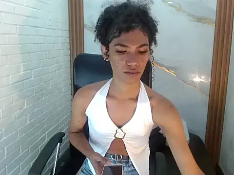 Penelopee Rouse online show from 10-31-25, 12:46