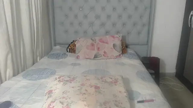 BeautyQueenX22 online show from 06-08-26, 07:36