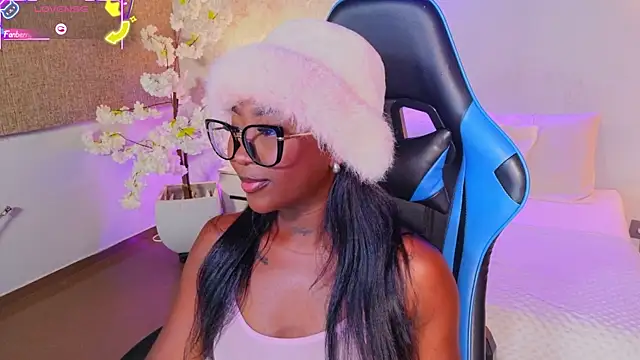 Snapshot of Kishalove_ chatting on 07-25-26, 10:32 Kishalove online show from 07-25-26, 10:32