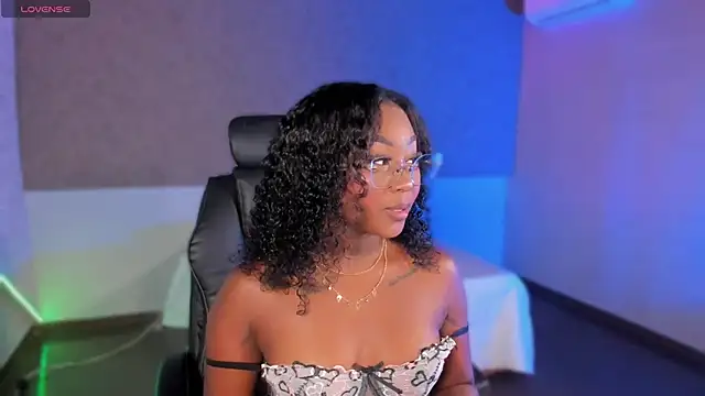 Snapshot of Kishalove_ chatting on 10-13-25, 10:39 Kishalove  online show from 10-13-25, 10:39
