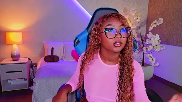 Snapshot of Kishalove_ chatting on 06-27-26, 10:21 Kishalove online show from 06-27-26, 10:21