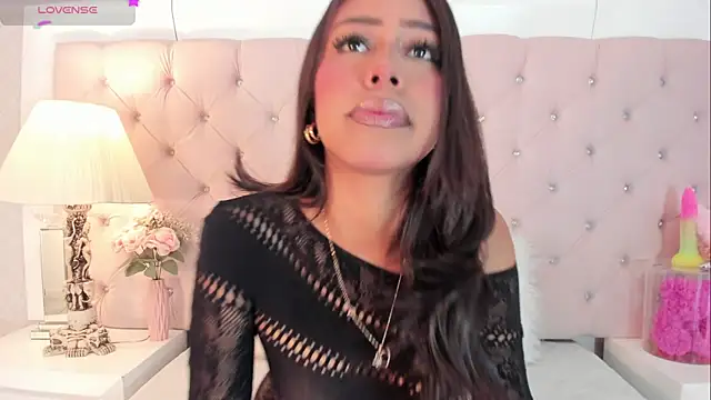 CaterinaRomano online show from 11-12-25, 01:48