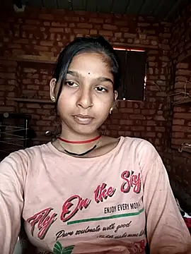 Snapshot of Yatiksha_Beby chatting on 09-27-25, 04:51 Yatiksha Beby online show from 09-27-25, 04:51