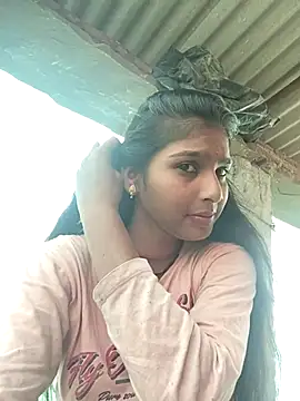 Snapshot of Yatiksha_Beby chatting on 09-12-25, 06:13 Yatiksha Beby online show from 09-12-25, 06:13