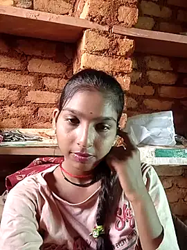 Snapshot of Yatiksha_Beby chatting on 09-18-25, 06:38 Yatiksha Beby online show from 09-18-25, 06:38