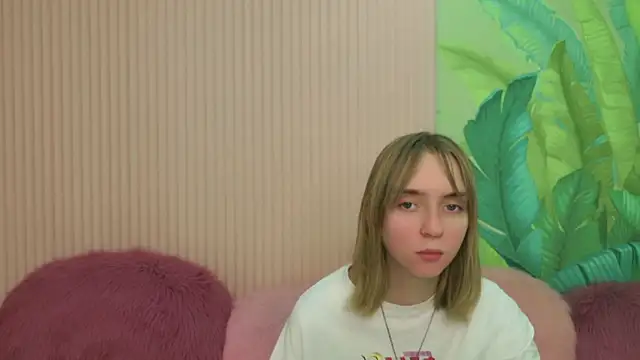 Beverly Gomes online show from 09-13-25, 05:51