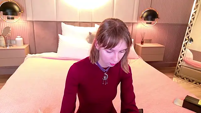 Beverly Gomes online show from 11-25-25, 05:41