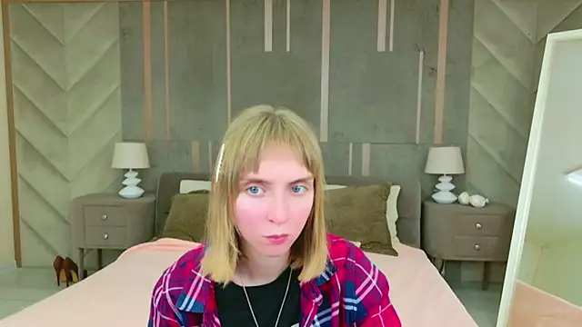 Beverly Gomes online show from 09-25-25, 03:51