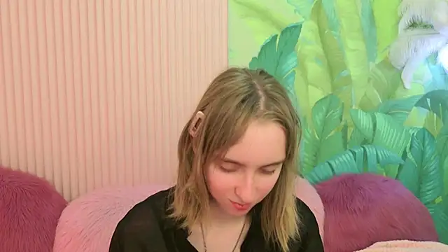 Beverly Gomes online show from 09-14-25, 06:25