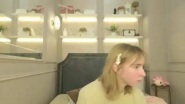 Beverly Gomes online show from 09-15-25, 06:58