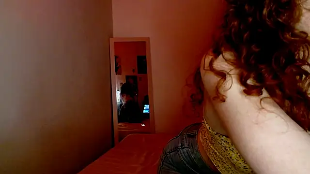 Snapshot of Myrosieposy chatting on 12-02-25, 11:06 Myrosieposy online show from 12-02-25, 11:06