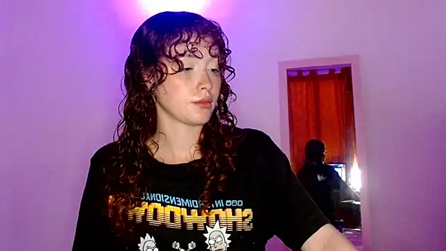 Snapshot of Myrosieposy chatting on 12-17-25, 07:30 Myrosieposy online show from 12-17-25, 07:30