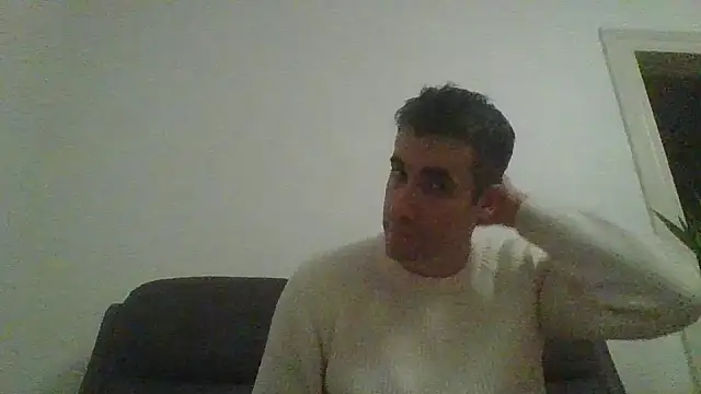 JulioIsHere4you online show from 11-06-25, 08:13