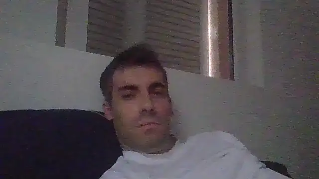 JulioIsHere4you online show from 11-08-25, 09:02