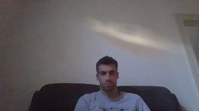 Snapshot of JulioIsHere4you chatting on 09-19-25, 06:50 JulioIsHere4you online show from 09-19-25, 06:50