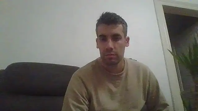 JulioIsHere4you online show from 12-18-25, 10:46