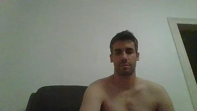 Snapshot of JulioIsHere4you chatting on 09-19-25, 06:56 JulioIsHere4you online show from 09-19-25, 06:56