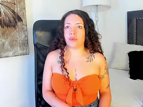 Snapshot of RubyStrong chatting on 02-12-26, 01:55 RubyStrong online show from 02-12-26, 01:55