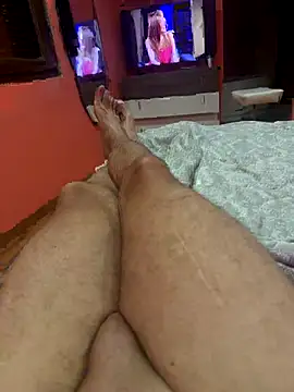 Snapshot of ruberofre chatting on 09-14-25, 11:27 ruberofre online show from 09-14-25, 11:27