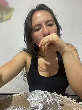 Bella Sumers online show from 05-02-26, 07:08