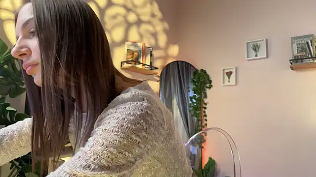 Snapshot of CamilToe chatting on 09-26-25, 12:12 CamilToe online show from 09-26-25, 12:12