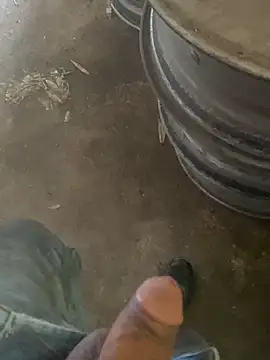 Chico031289 online show from 10-28-25, 07:13