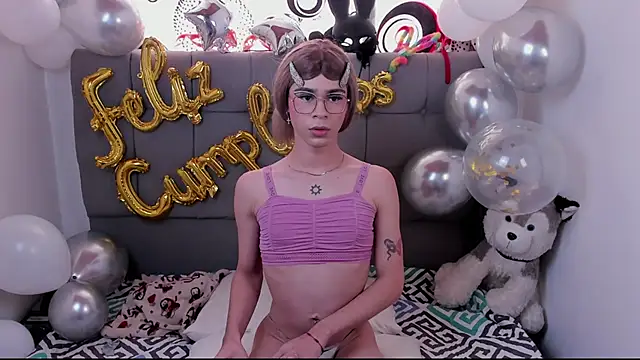 Snapshot of zoe_bunny01 chatting on 10-02-25, 08:56 zoe bunny01 online show from 10-02-25, 08:56