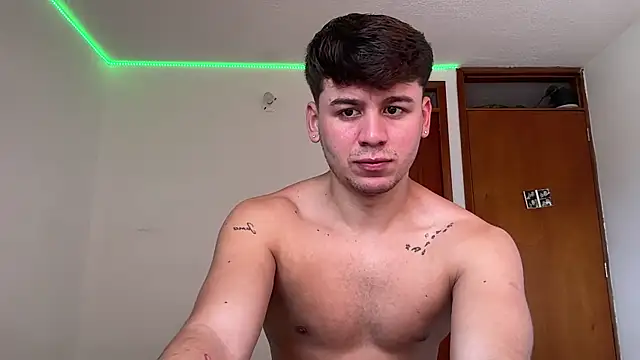 Snapshot of Gingertwink_n chatting on 07-18-26, 02:58 Gingertwink n online show from 07-18-26, 02:58