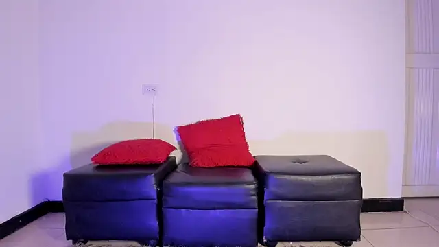 Dark chanel online show from 11-23-25, 04:22