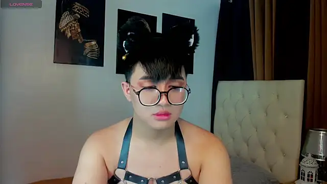 Snapshot of KentAivan chatting on 09-28-25, 04:19 KentAivan online show from 09-28-25, 04:19