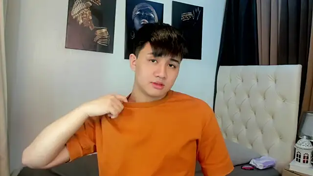 Snapshot of KentAivan chatting on 10-05-25, 05:14 KentAivan online show from 10-05-25, 05:14