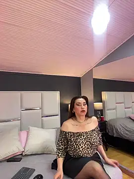 Samantha Milf   online show from 10-01-25, 08:35