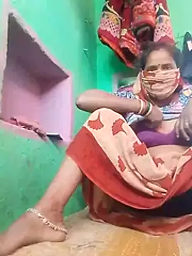 CUTE-004 online show from 11-07-25, 06:29