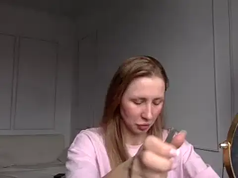 Snapshot of Alveryn chatting on 11-01-25, 07:24 Alveryn online show from 11-01-25, 07:24