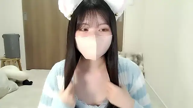 moka-neko online show from 10-26-25, 11:32