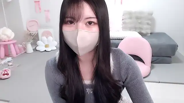 Snapshot of moka-neko chatting on 02-03-26, 11:15 moka-neko online show from 02-03-26, 11:15