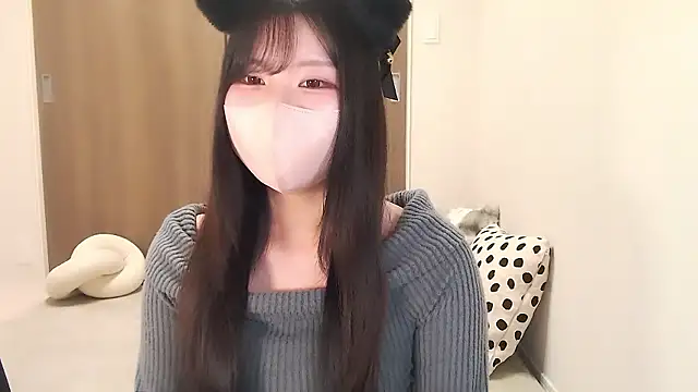 moka-neko online show from 10-21-25, 01:10