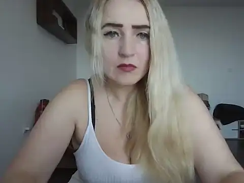 LanaFoxx online show from 03-25-26, 07:41