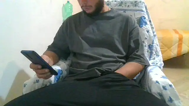 Snapshot of malessere1846 chatting on 10-11-25, 06:09 malessere1846 online show from 10-11-25, 06:09