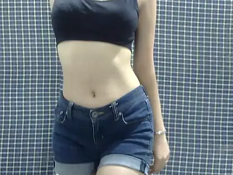 Snapshot of SEXYGUDIYA chatting on 09-28-25, 03:52 SEXYGUDIYA online show from 09-28-25, 03:52