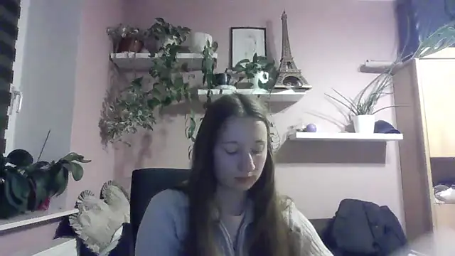 Snapshot of LindaPretty chatting on 10-14-25, 08:09 LindaPretty online show from 10-14-25, 08:09